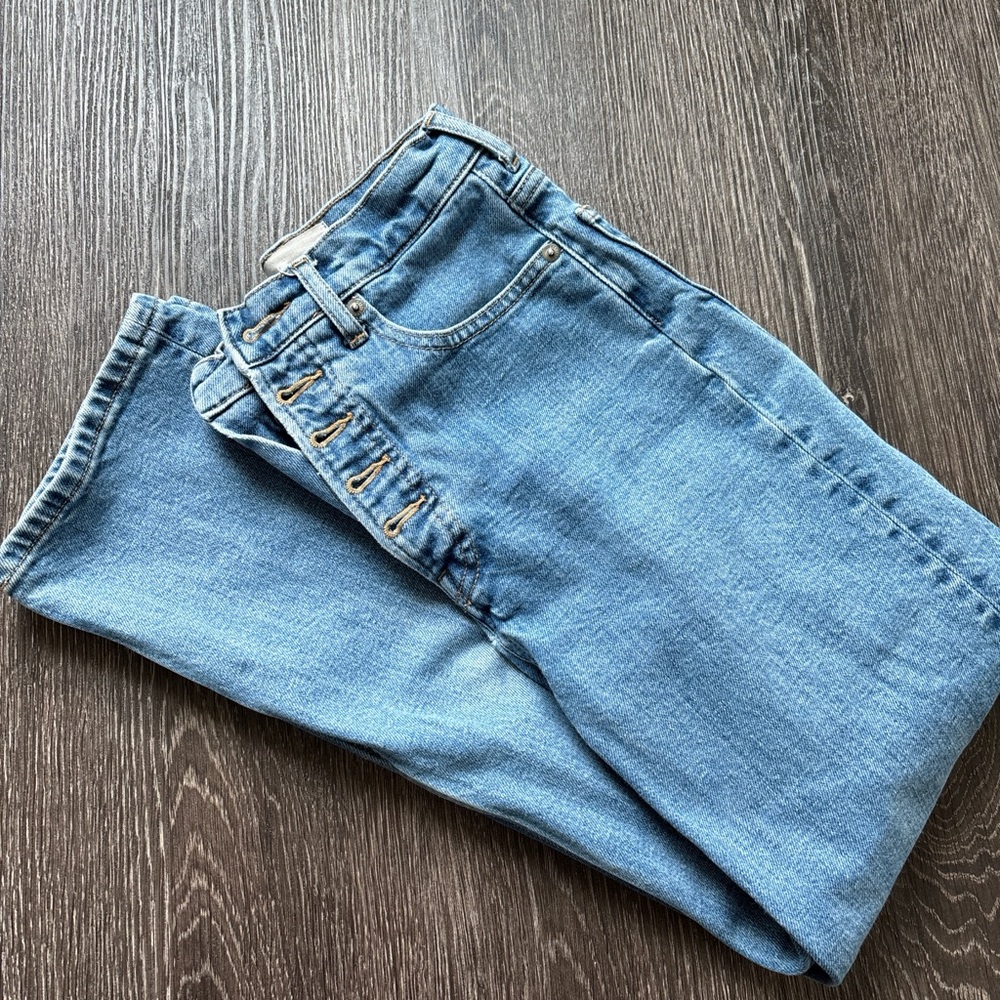 Everlane Women's Straight Jeans in Light Blue